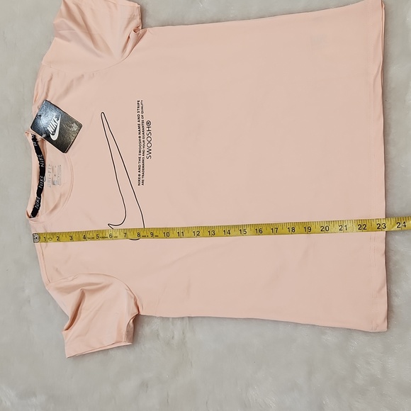 Womens tshrit (peach colour) - Picture 5 of 5